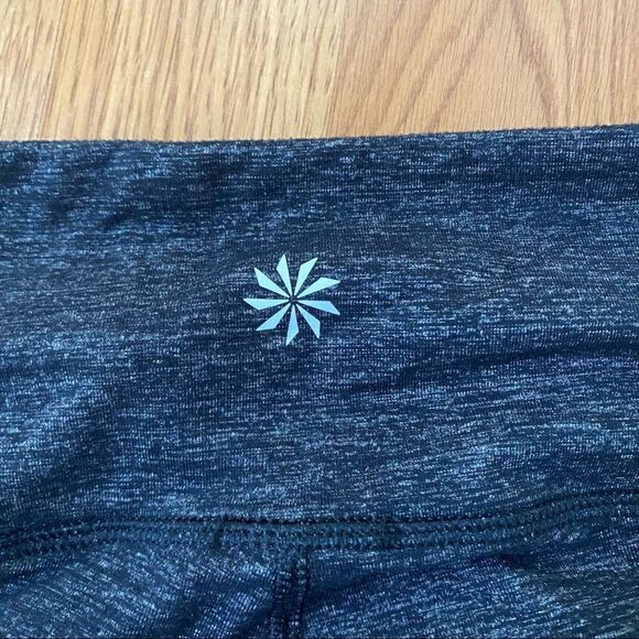 Athleta Cropped Leggings   - Picture 3 of 5